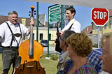 Eine echte Volksmusik spielt auf