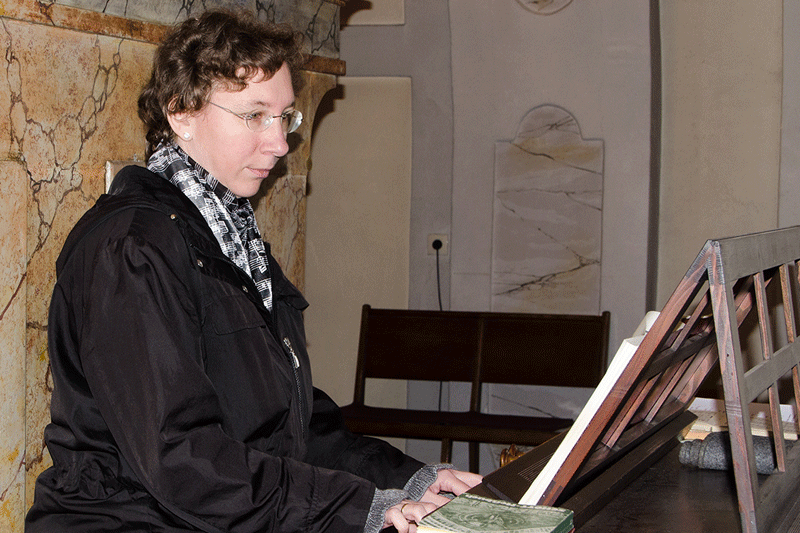 Veronika Ischlstöger, Organistin und Leiterin des Kirchenchores der Pfarre Lanzenkirchen